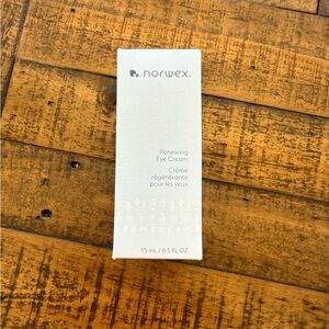 Norwex Renewing Eye Cream